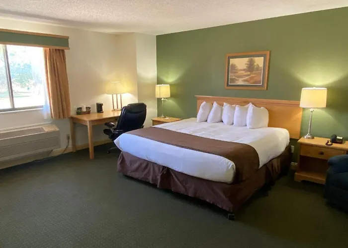Inn Baymont By Wyndham 3*
